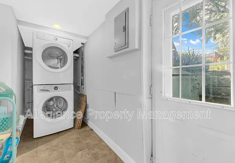 525 E Alexandria Ave — Photo 6