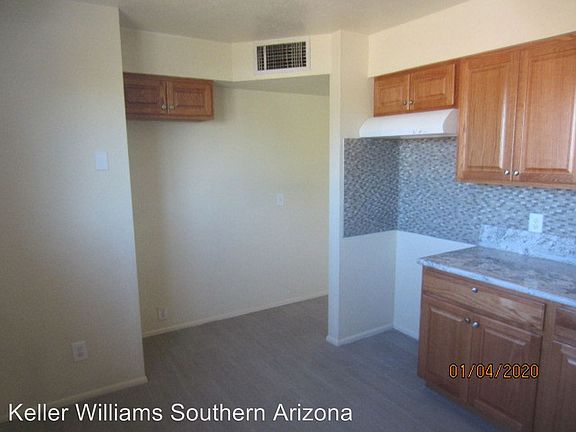 4th image of 844 E 34th St APT 1