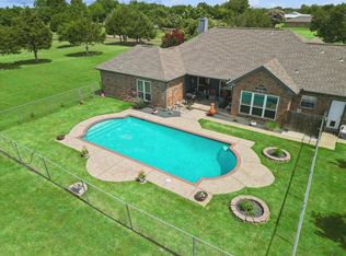 5830 Mulberry Ln, Midlothian, TX 76065