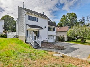 100 Sunderland Rd, Worcester, MA 01604