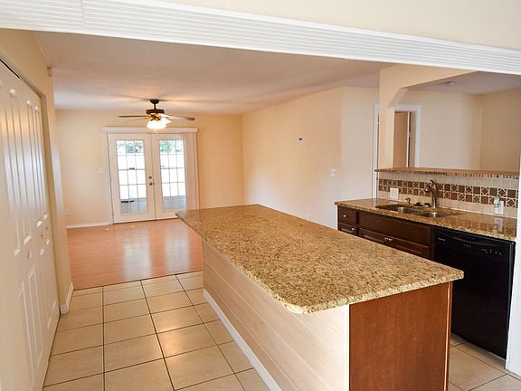 5th image of 1054 Woodbrook Dr S