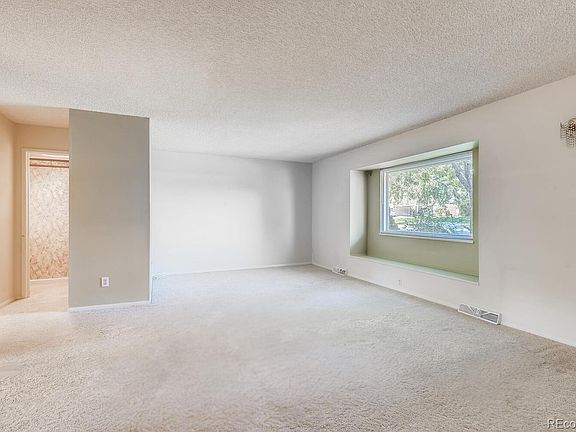 5th image of 9182 E Nassau Ave