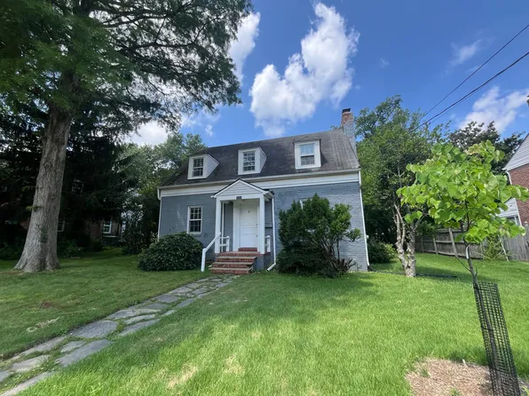 7014 Wake Forest Dr, College Park, MD 20740