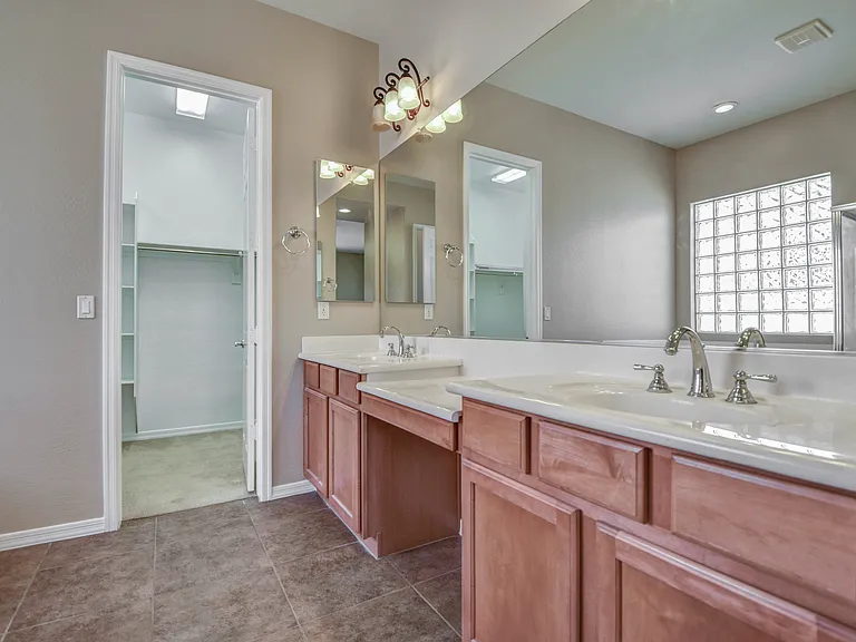 6326 W Admiral Way — Photo 24