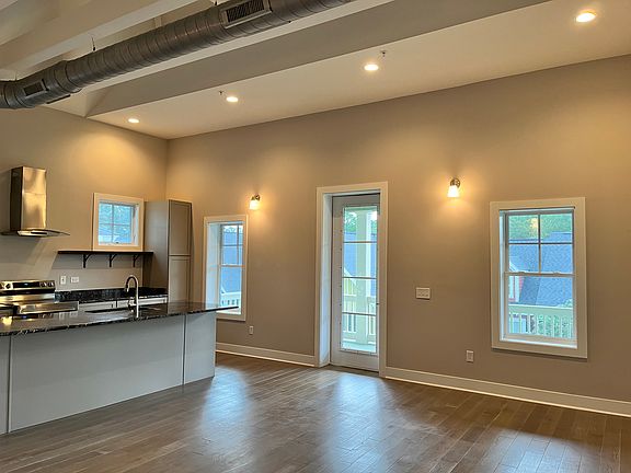 2nd image of 209 Goethe Rd APT 3