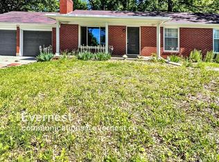 8954 Leeds Rd, Kansas City, MO 64129