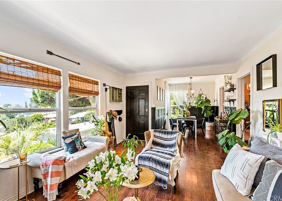1st image of 6724 Stanford Way
