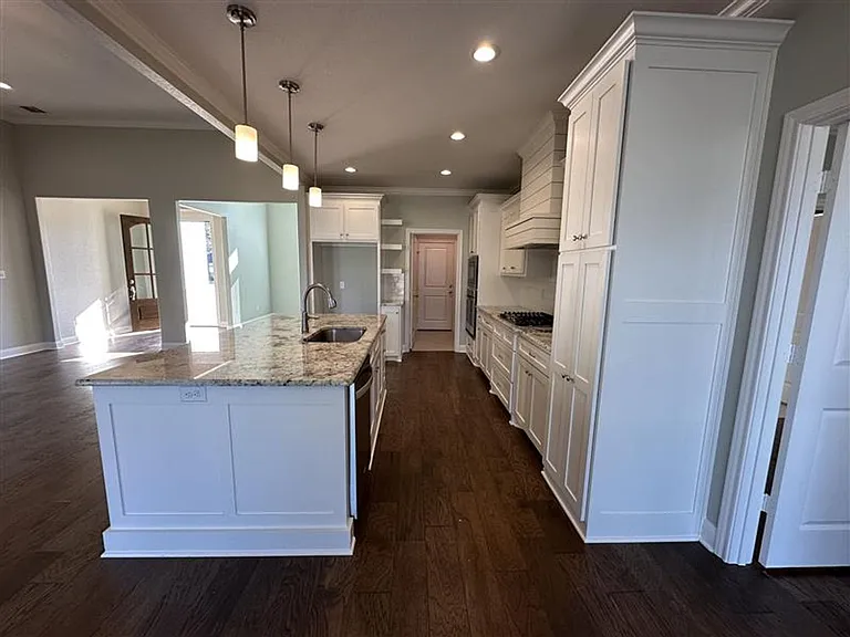 11948 Gillian Ct — Photo 7