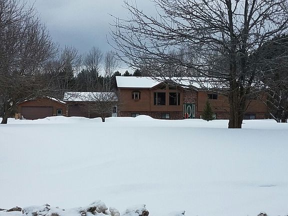 2nd image of 1024 Schallock Rd