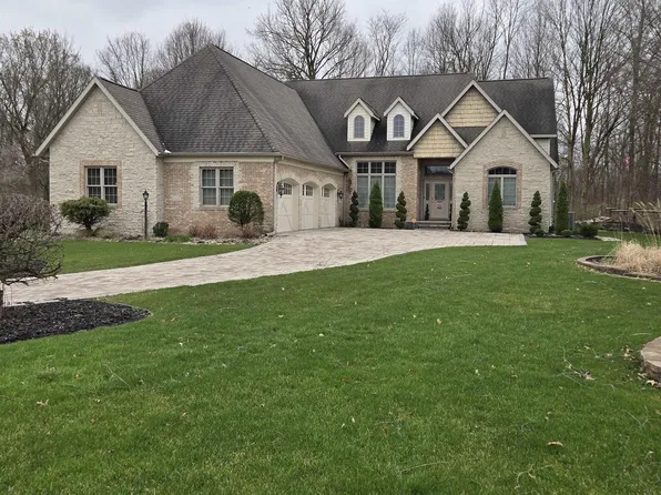 2810 Red Fawn Ct, South Bend, IN 46614