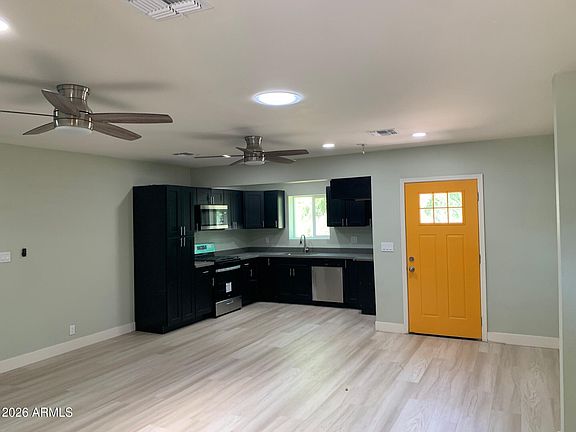 2nd image of 1022 E MARIPOSA Street