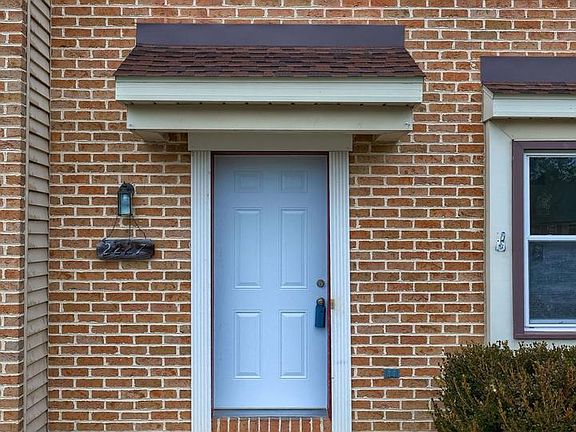3rd image of 2227 Olde Meadow Ct