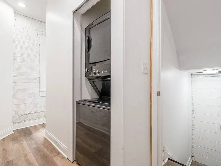 942 Linwood Ave — Photo 19