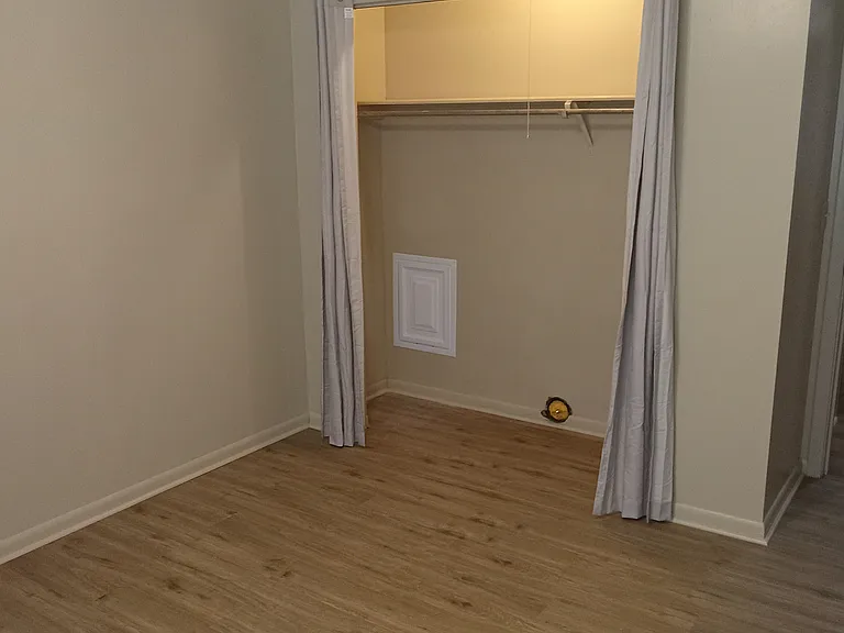 43008 Emerald Dr #1B — Photo 5