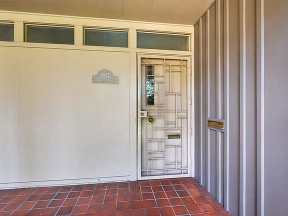 3rd image of 4847 Camellia Ln
