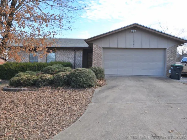 2503 Diffee Dr, Tahlequah, OK 74464