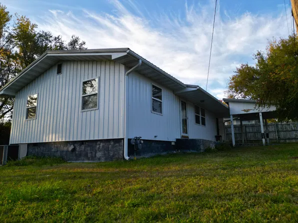 501 Walnut Street, Ava, MO 65608