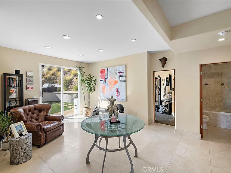 608 Loretta Dr — Photo 40