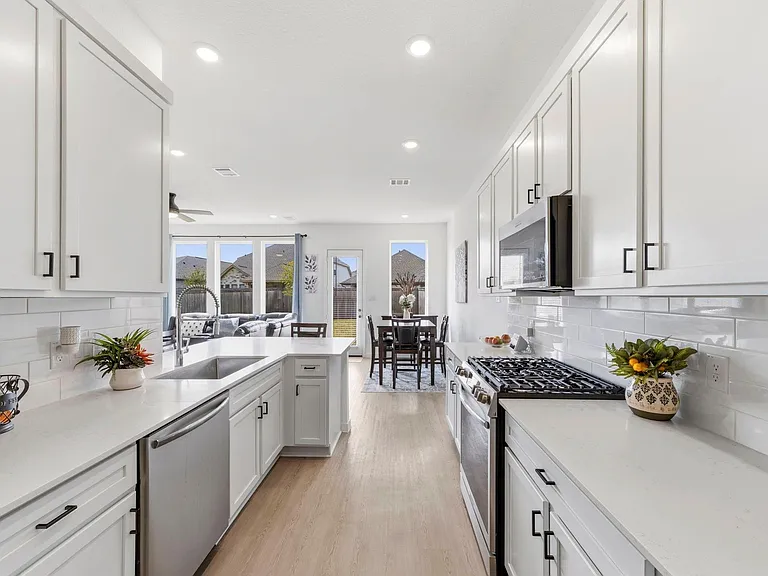 21235 Doubtful Canyon Dr — Photo 14