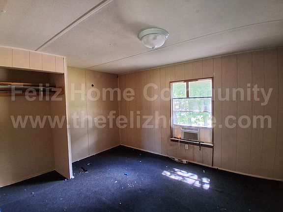 3rd image of 3940 Cloverdale Rd #5B