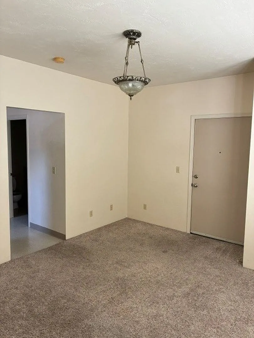 890 Central Ave — Photo 3