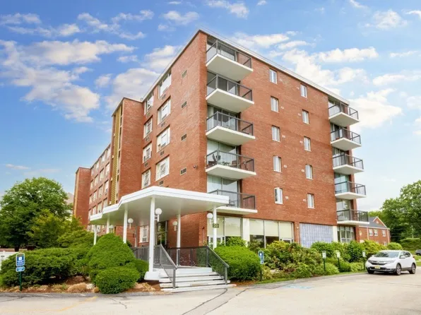 20 Hammond Pond Pkwy APT 107, Newton, MA 02467