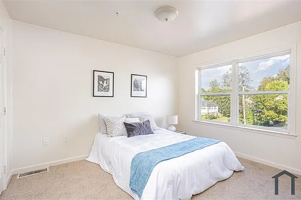 5227 Crowson Ave #7 — Photo 6