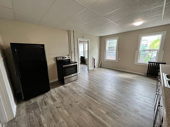 5th image of 13 Brochu St APT 1