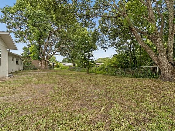 5th image of 7949 KNIGHT DRIVE