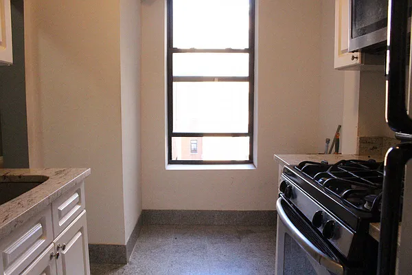 Rented by Bohemia Realty Group | media 14