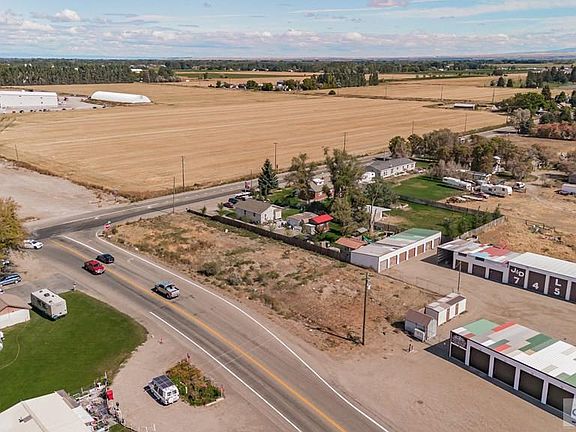 2nd image of 298 N Yellowstone Hwy