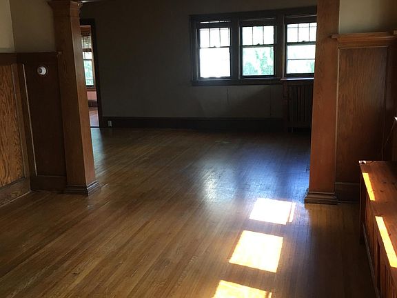 4th image of 2100 Marshall Ave