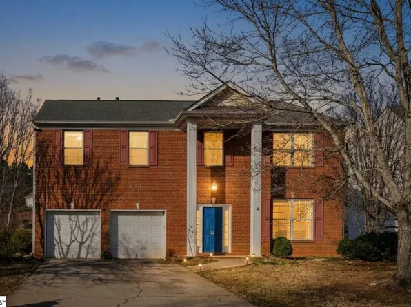 22 Stonewater Dr, Simpsonville, SC 29680