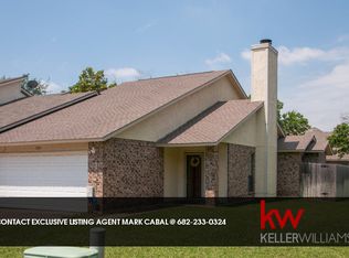 1703 Willow Ln, Euless, TX 76039