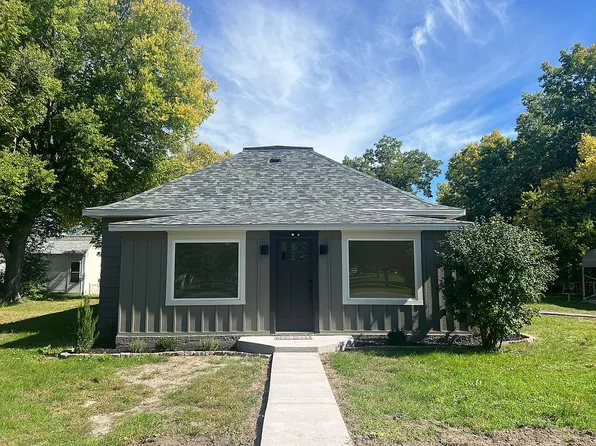 137 S Howard Ave, Morrill, NE 69358