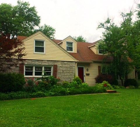 1st image of 515 Iris Ln
