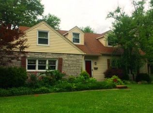 515 Iris Ln, Saint Louis, MO