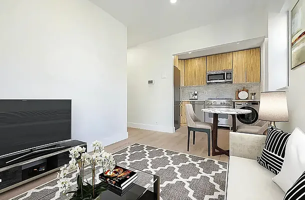 Rented by REAL New York | media 2