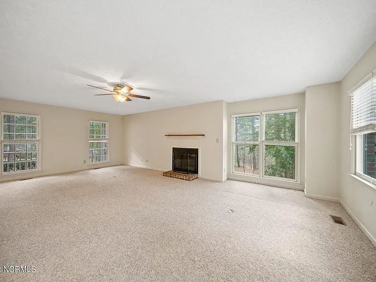 300 Clearfield Ln — Photo 13