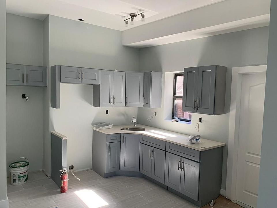 2nd image of 2850 W 17th St #3B