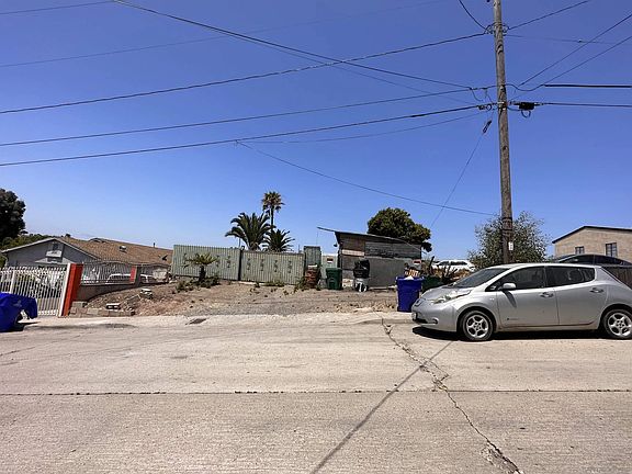 2nd image of 745 Pidgeon St