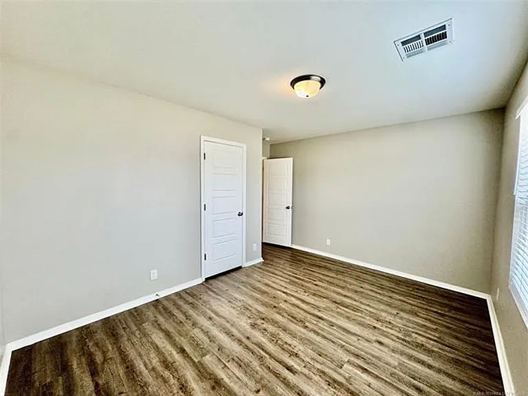 14315 N 73rd East Ave — Photo 18