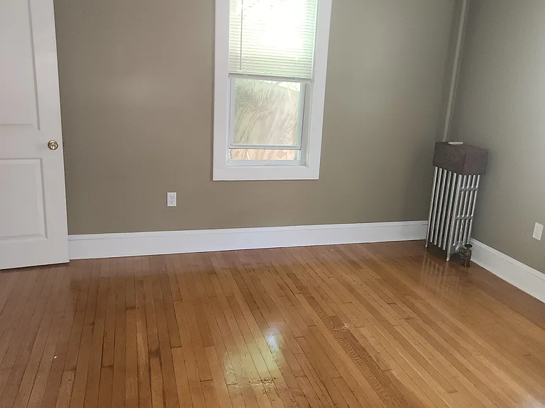 646 Beech St #1 — Photo 4
