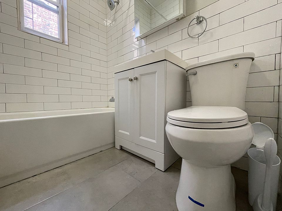 2nd image of 38 Kelly Pkwy #41E