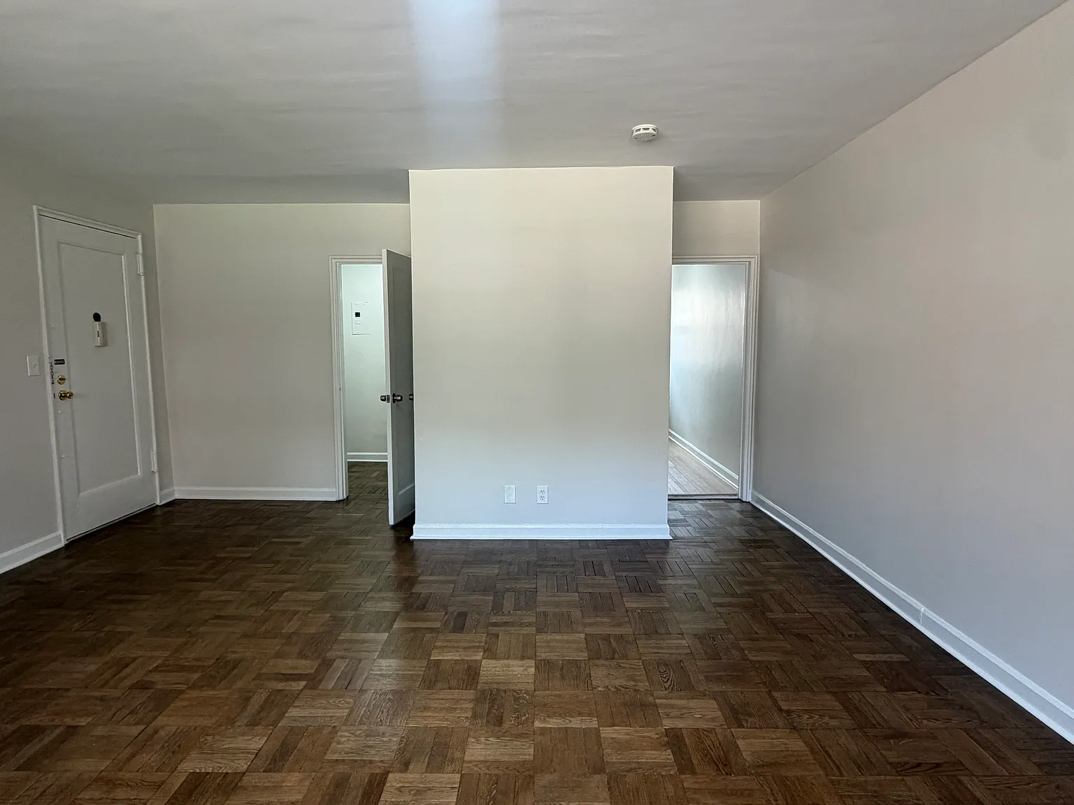 Studio, $1,475 — Photo 2