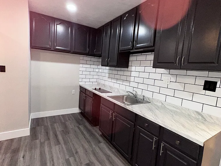 429 Ventura Ave — Photo 20