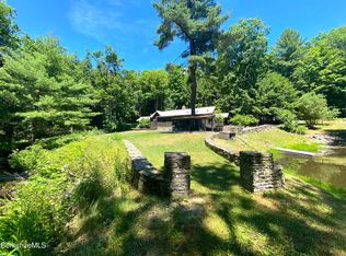 607 Stonewall Rd, Chatham, NY 12037