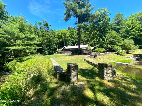 607 Stonewall Rd, Chatham, NY 12037