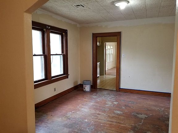 5th image of 515 S 2nd St