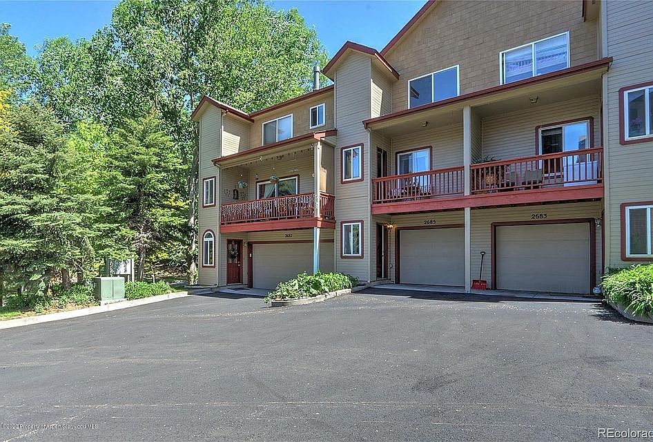 1st image of 2683 Woodberry Dr